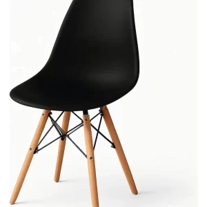 SILLA PLASTICA EAMES NEGRA PATAS DE MADERA