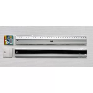 REGLA DE SEGURIDAD ANTIDESLIZANTE PARA CORTE 20CM SKU: 770120